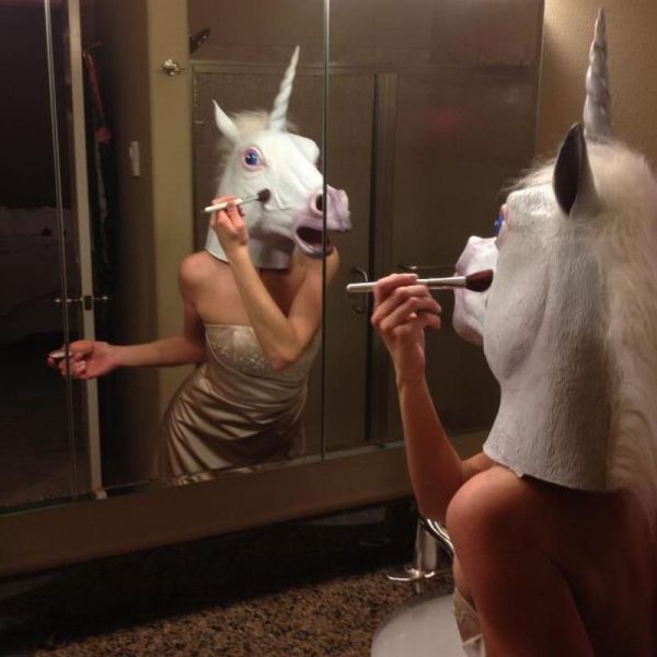 girl-unicorn-mask-mirror-make-up-1360666