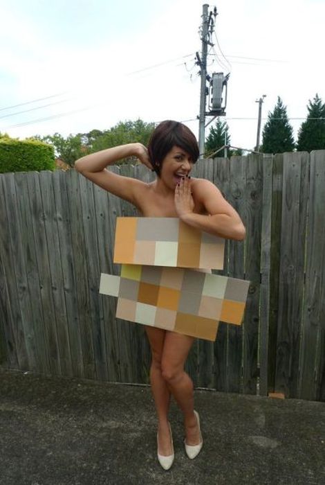 IRTI - funny picture #4804 - tags: girl censored naked pixelated cosplay