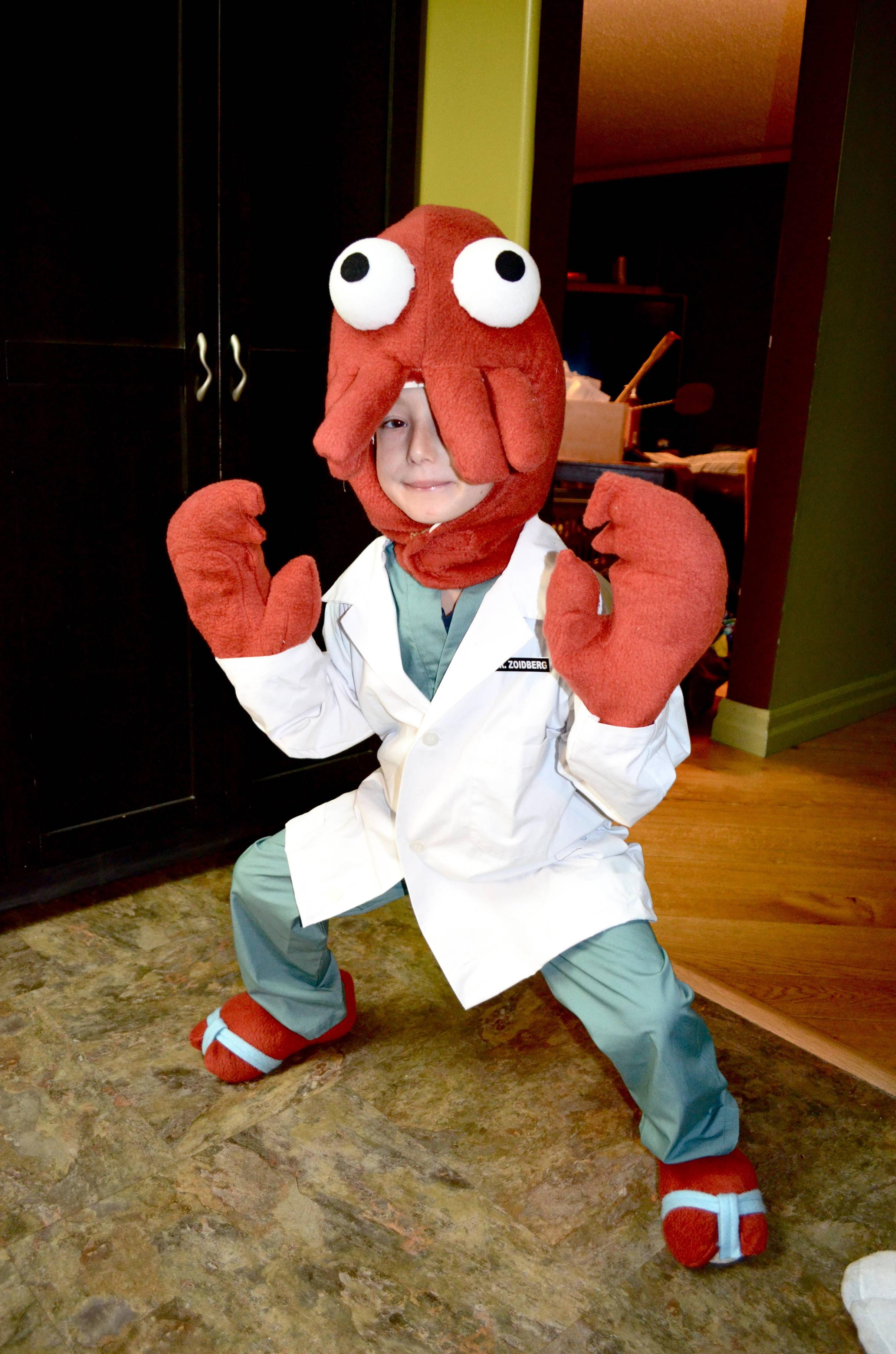 IRTI - funny picture #2215 - tags: zoidberg costume cosplay kid halloween